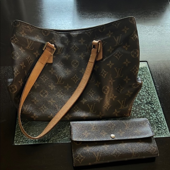Louis Vuitton Brown Monogram Tote Bag and wallet - Picture 1 of 16